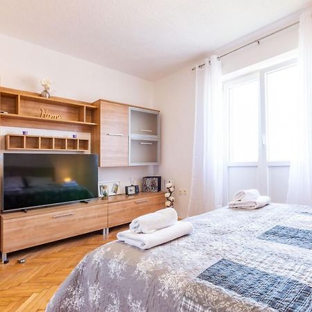 Bobo Central 2Br Apartment ザダル エクステリア 写真
